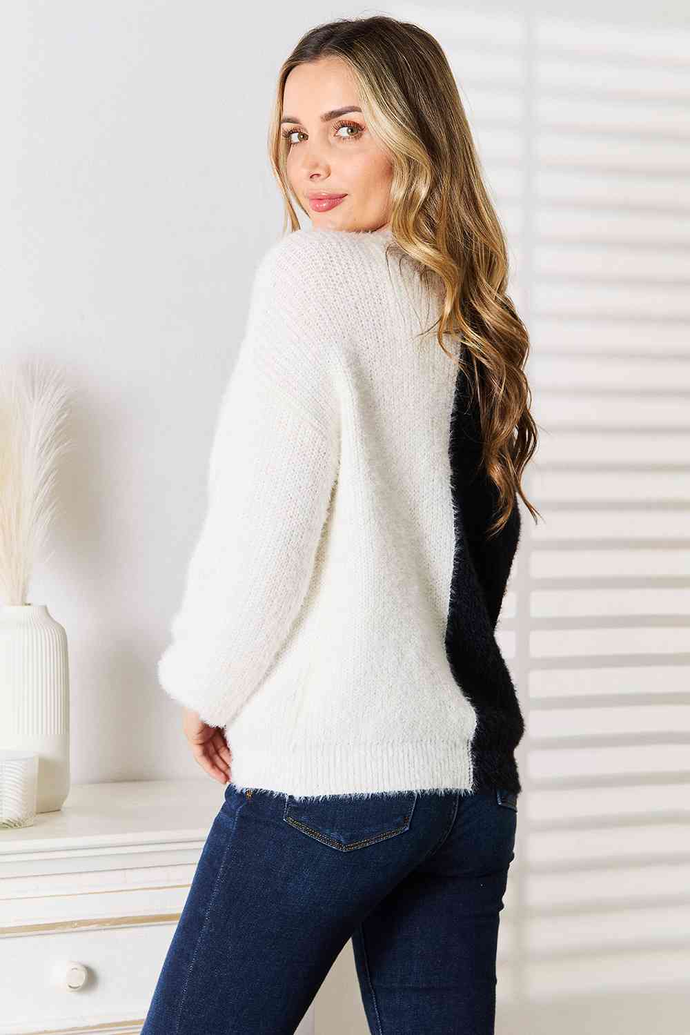 Long white fuzzy cardigan best sale